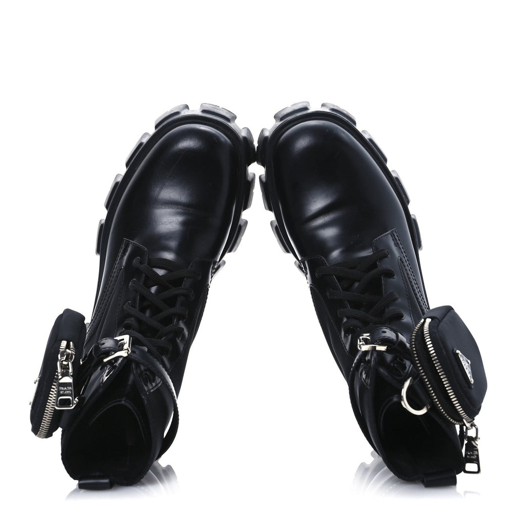 SPAZZOLATO ROIS RE-NYLON METAL TRIANGLE LOGO MONOLITH POUCH POCKET 55MM BOOTS BLACK