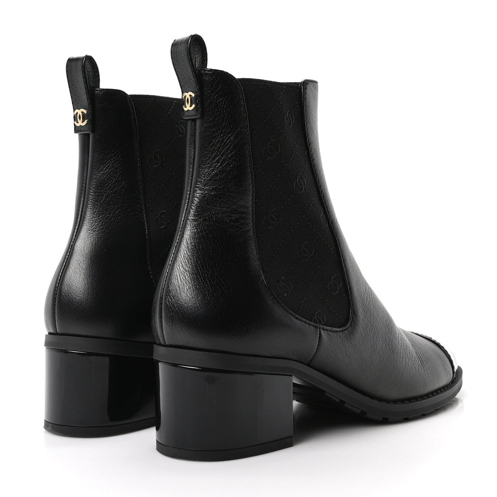 CALFSKIN PATENT CAP TOE CC SHORT BOOTS BLACK