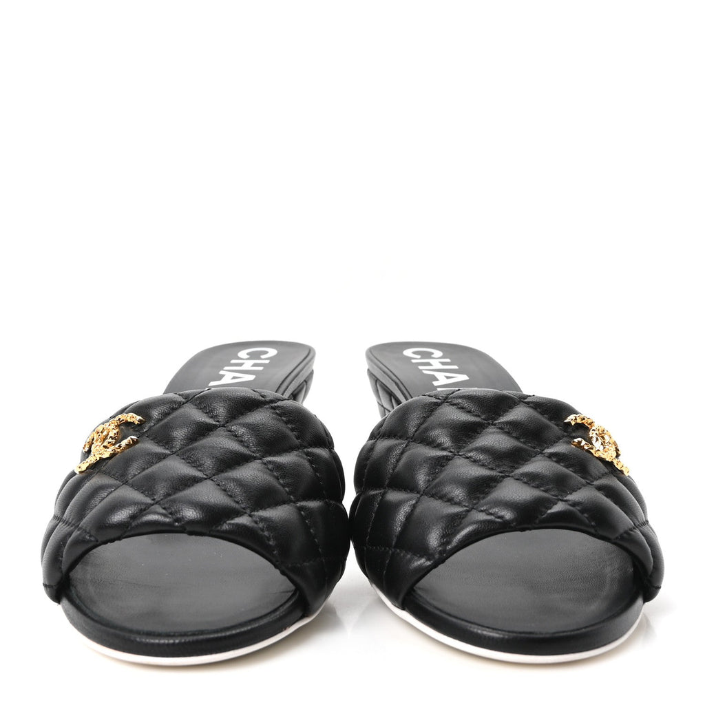 LAMBSKIN QUILTED TEXTURED CC MULES BLACK