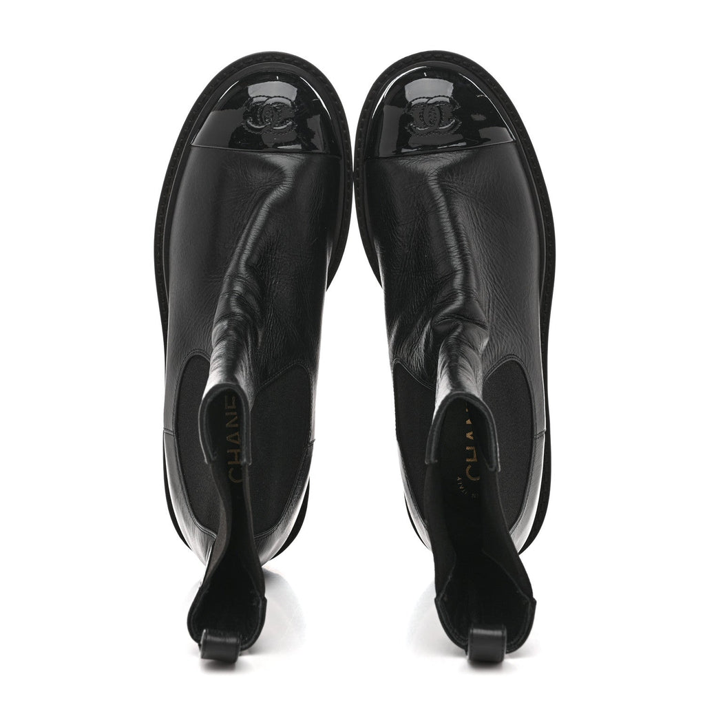 CRUMPLED CALFSKIN PATENT CAP TOE SHORT BOOTS BLACK