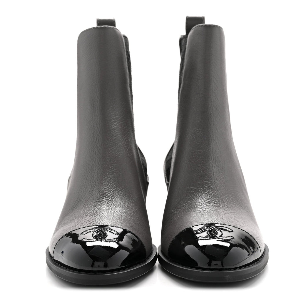 CALFSKIN PATENT CAP TOE CC SHORT BOOTS GREY BLACK