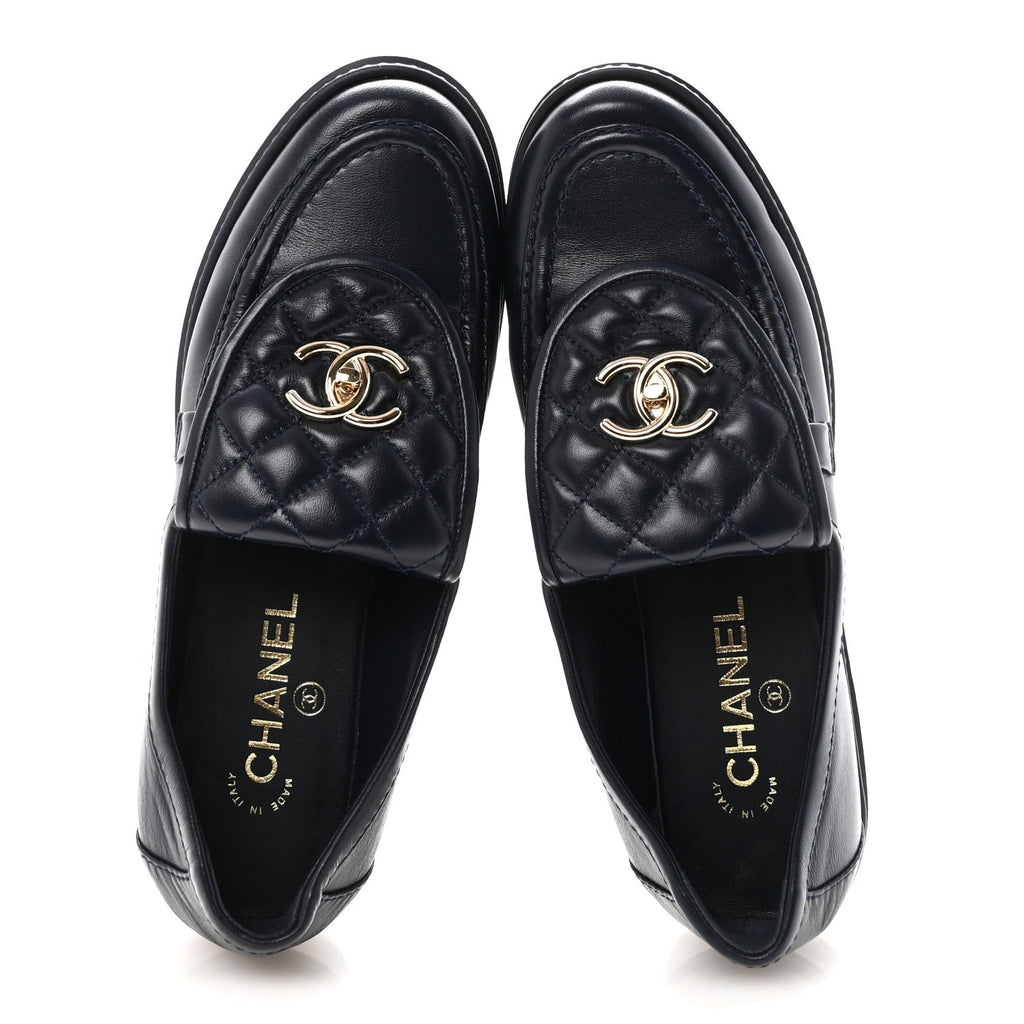 LAMBSKIN QUILTED CC TURNLOCK LOAFERS NAVY