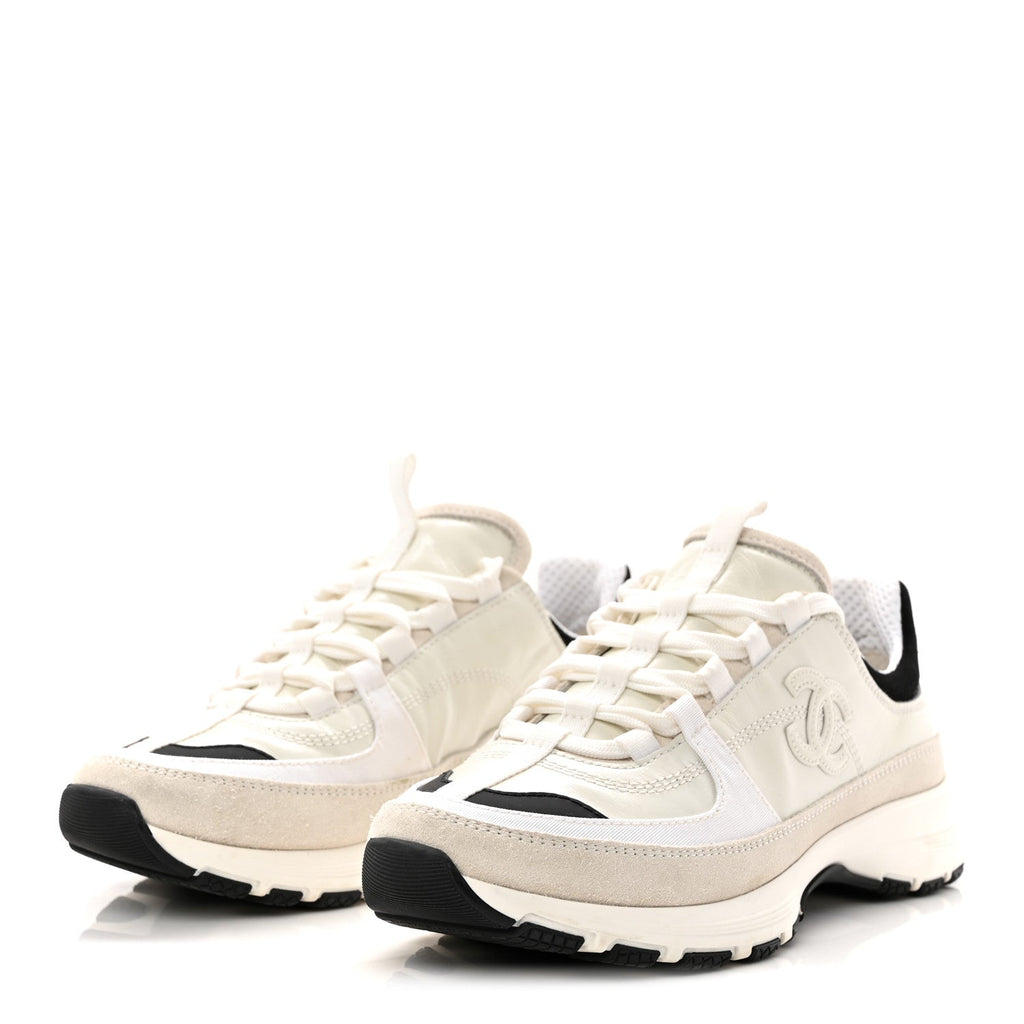 SUEDE CALFSKIN WOMENS CC SNEAKERS WHITE BLACK