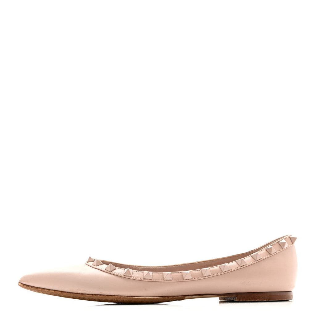 CALFSKIN LACQUERED MONOCHROME ROCKSTUD BALLERINA FLATS POUDRE