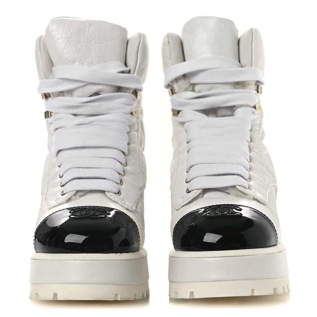 CRUMPLED PATENT LAMBSKIN CALFSKIN QUILTED LACE UP COMBAT BOOTS WHITE BLACK
