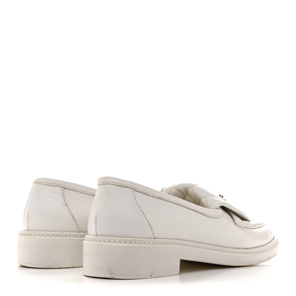 SHINY LAMBSKIN QUILTED CC TURNLOCK LOAFERS WHITE