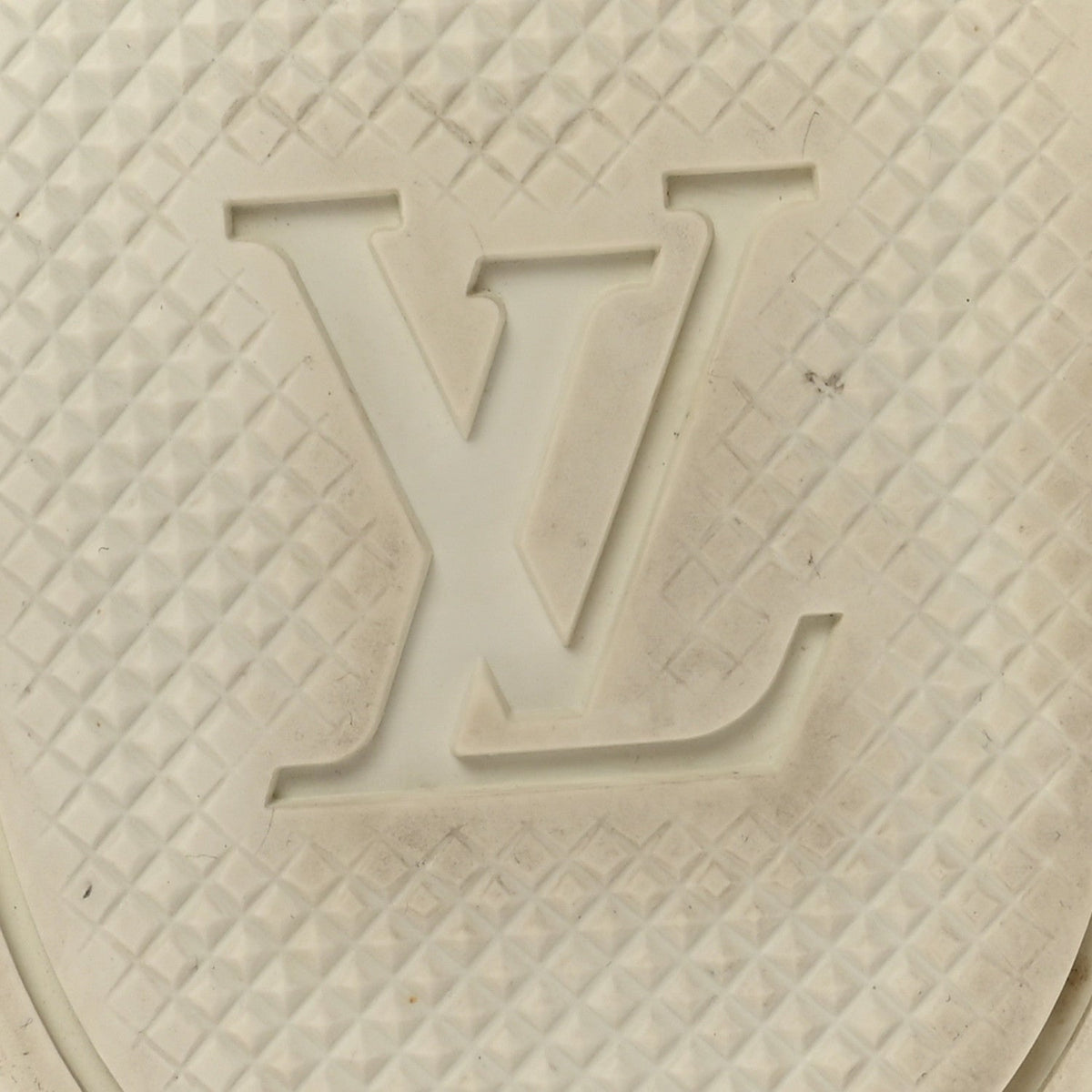 LOUIS VUITTON CALFSKIN MONOGRAM RUN AWAY SNEAKER WHITE WHITE & GOLD