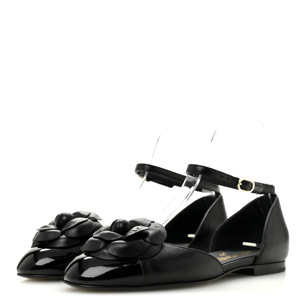 LAMBSKIN PATENT CALFSKIN CAP TOE CAMELLIA MARY JANE FLATS BLACK