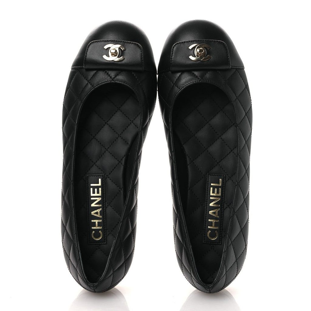 CALFSKIN LAMBSKIN QUILTED CC CAP TOE BALLERINA FLATS BLACK