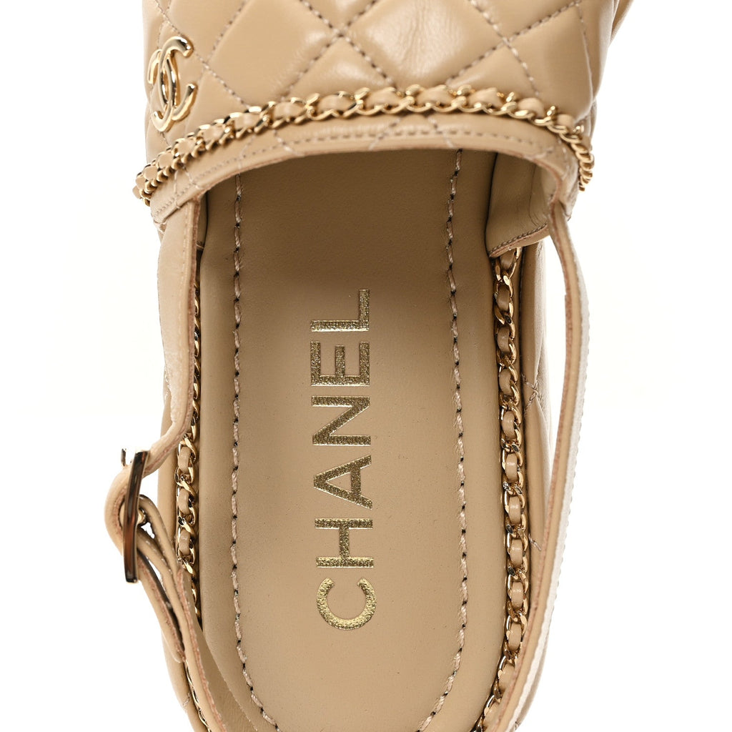 SHINY LAMBSKIN QUILTED CHAIN AROUND CC PLATFORM SANDALS BEIGE