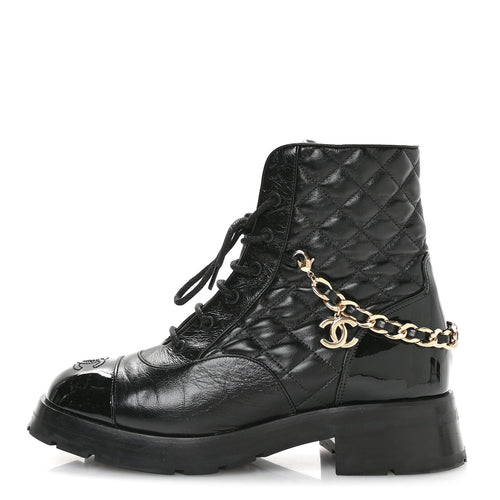 SHINY CALFSKIN PATENT QUILTED CHAIN LACE UP COMBAT BOOTS BLACK