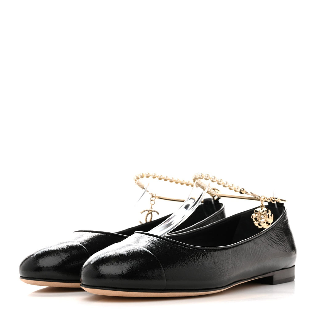 SHINY LAMBSKIN PEARL CAP TOE ANKLE CHAIN BALLERINA FLATS BLACK