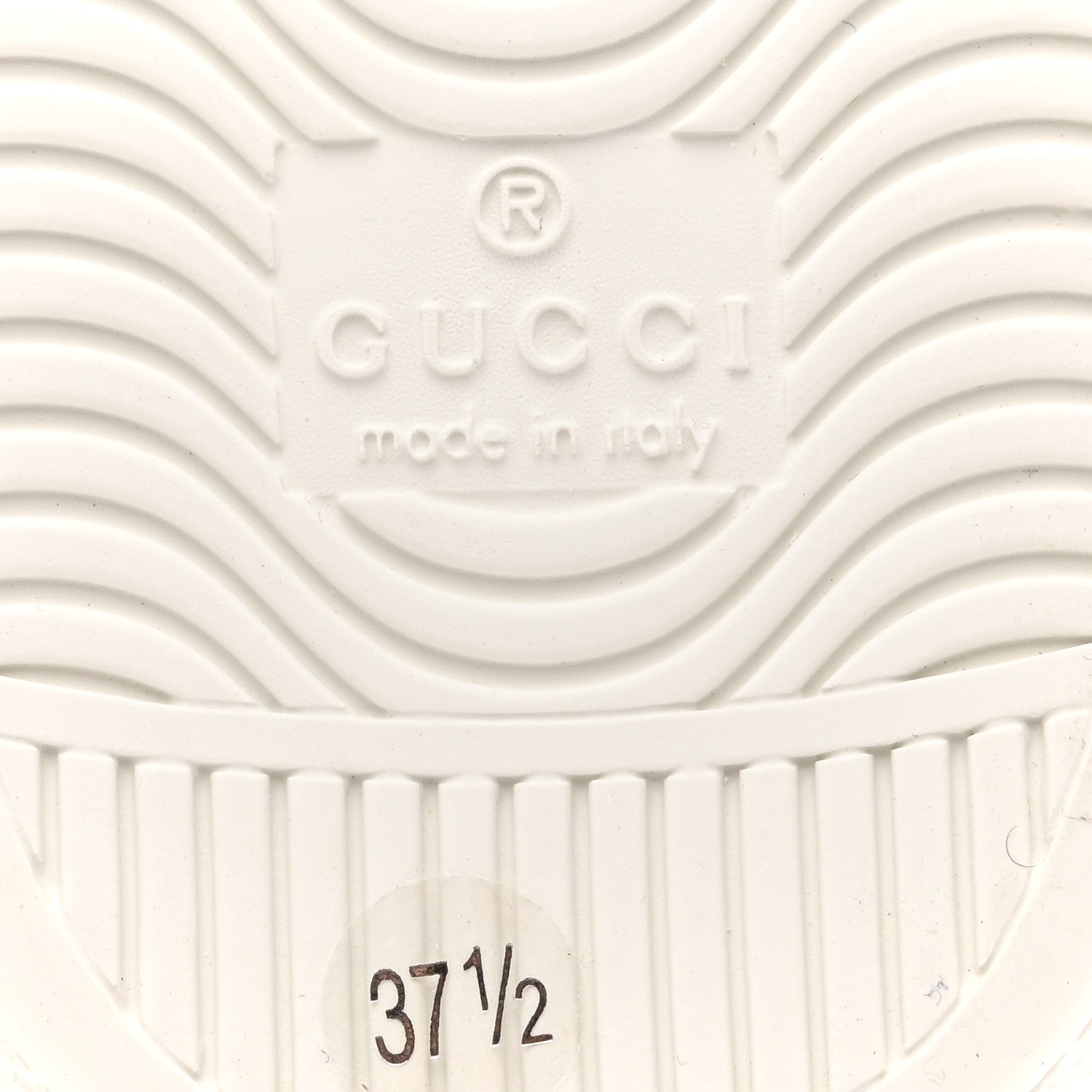 CALFSKIN INTERLOCKING G PERFORATED WOMENS ACE SNEAKERS WHITE GREY SKY