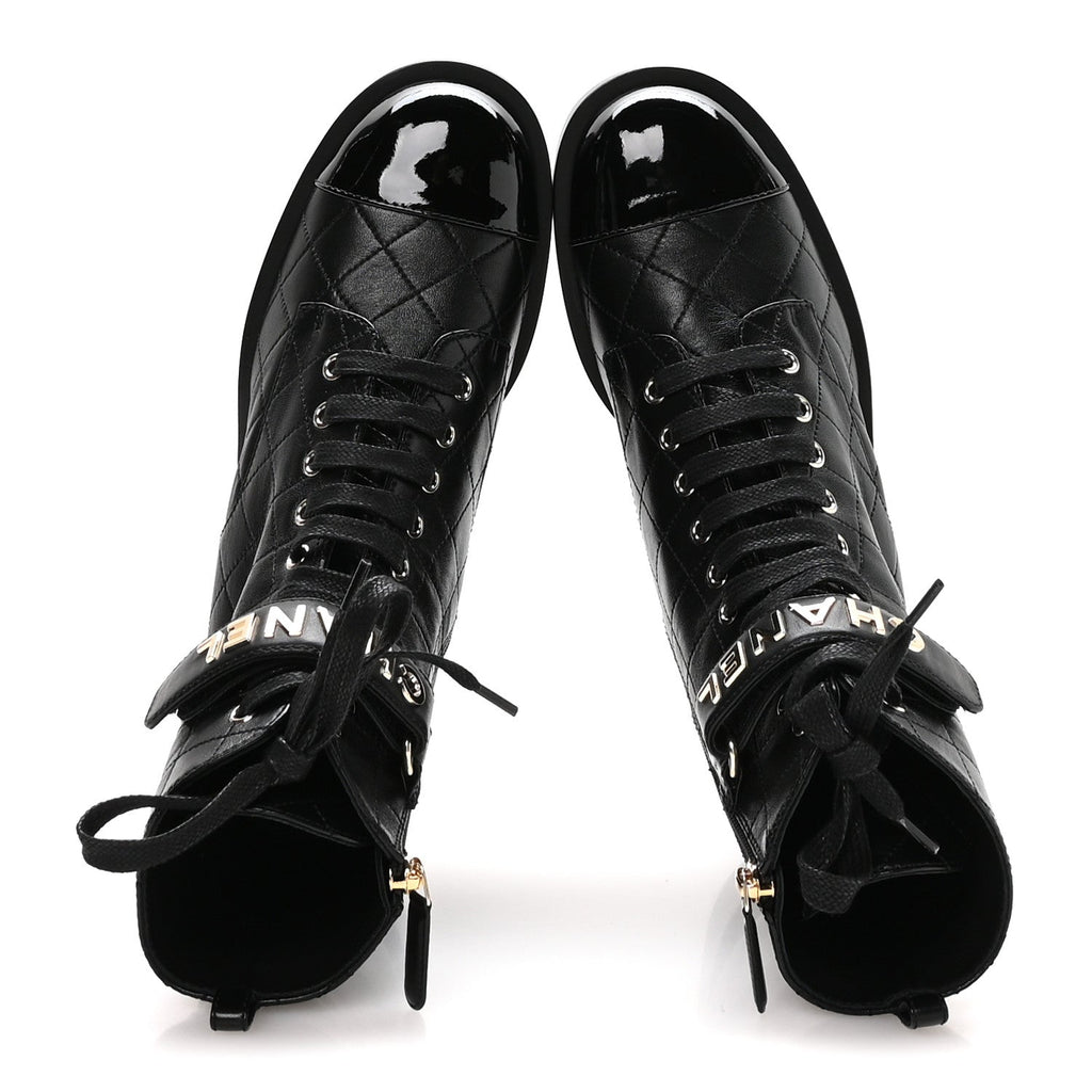LAMBSKIN PATENT CALFSKIN QUILTED LOGO LACE UP COMBAT BOOTS BLACK