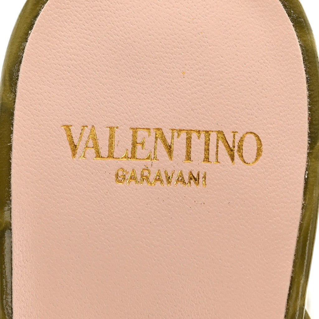 CALFSKIN PRINTED CROCODILE EFFECT VLOGO SIGNATURE 95MM SLIDE SANDALS GREEN