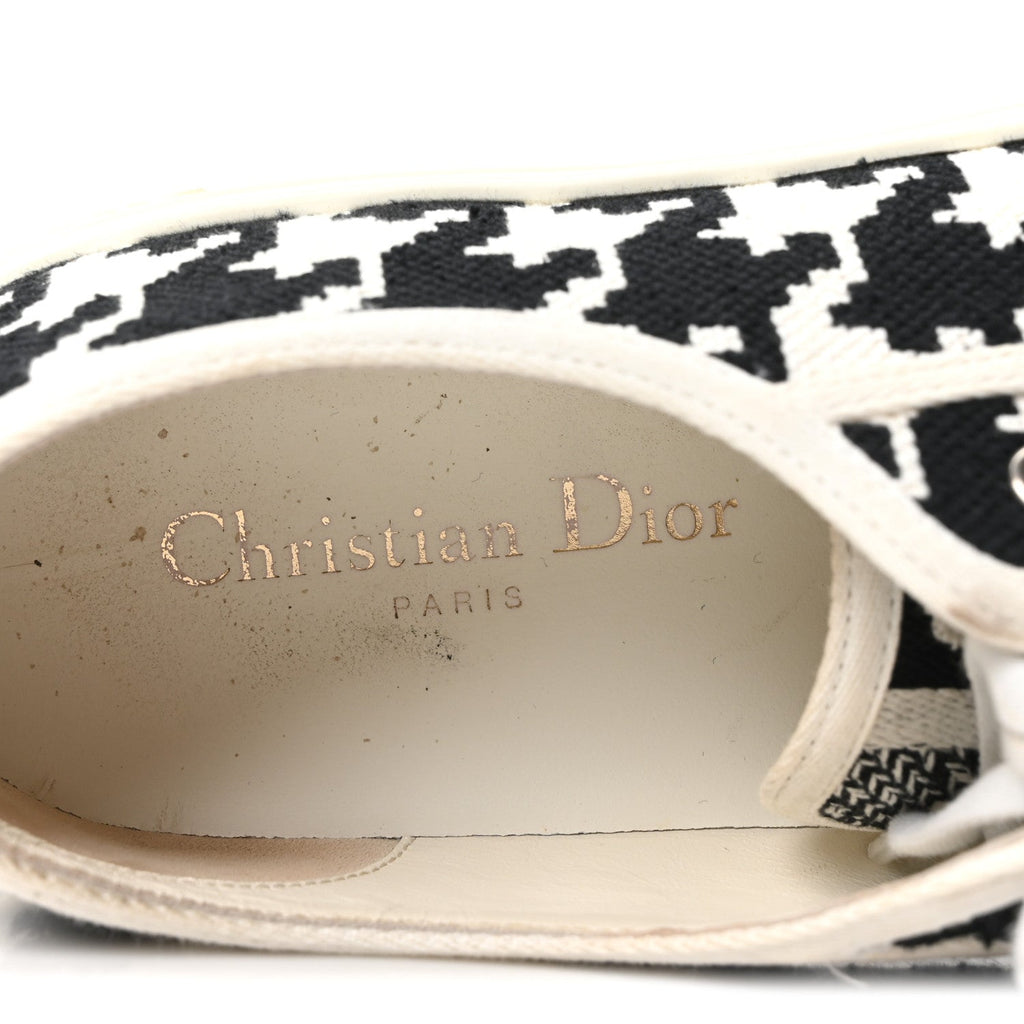 CANVAS MACRO HOUNDSTOOTH EMBROIDERED WOMENS WALK'N'DIOR LOW TOP SNEAKERS WHITE BLACK