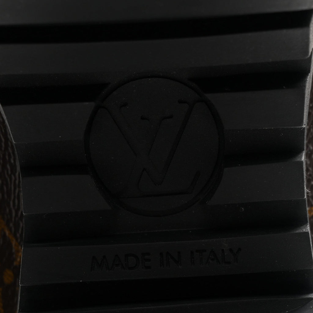 LOUIS VUITTON SUEDE CALFSKIN MONOGRAM LAUREATE PLATFORM DESERT BOOT BLACK WITH LV HEART PATCHES