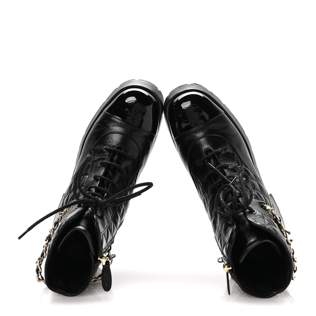 SHINY CALFSKIN PATENT QUILTED CHAIN LACE UP COMBAT BOOTS BLACK