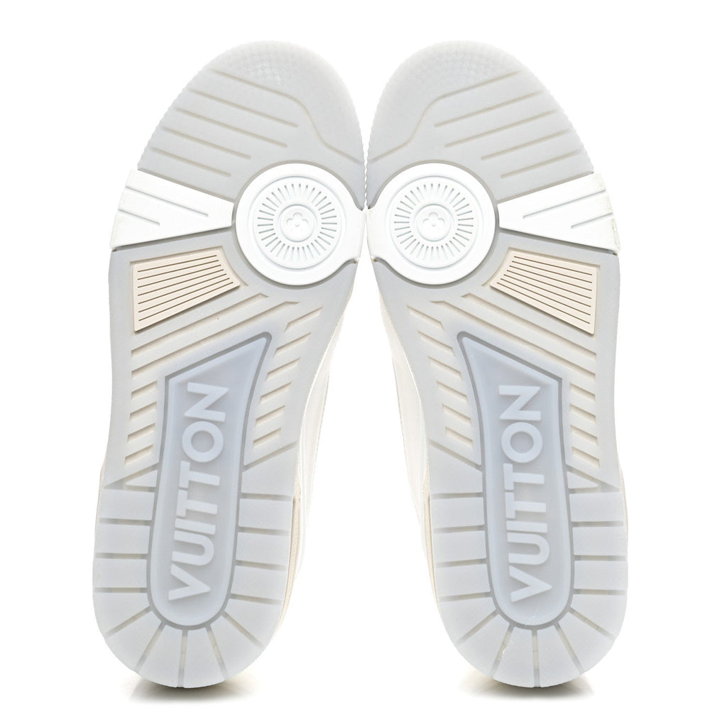 GRAINED CALFSKIN WOMENS LV TRAINER SNEAKERS WHITE