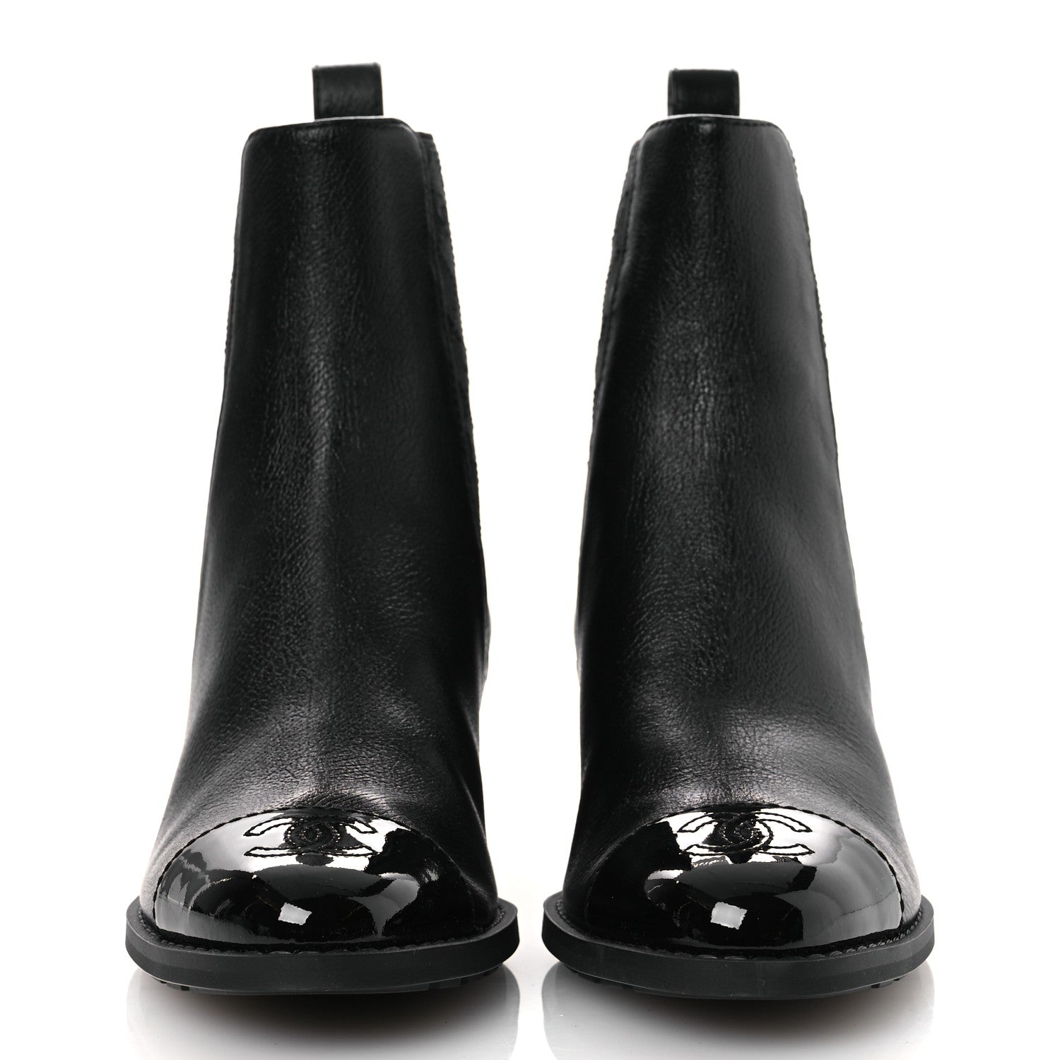 SHINY GRAINED CALFSKIN PATENT CAP TOE INTERLOCKING CC SHORT BOOTS BLACK