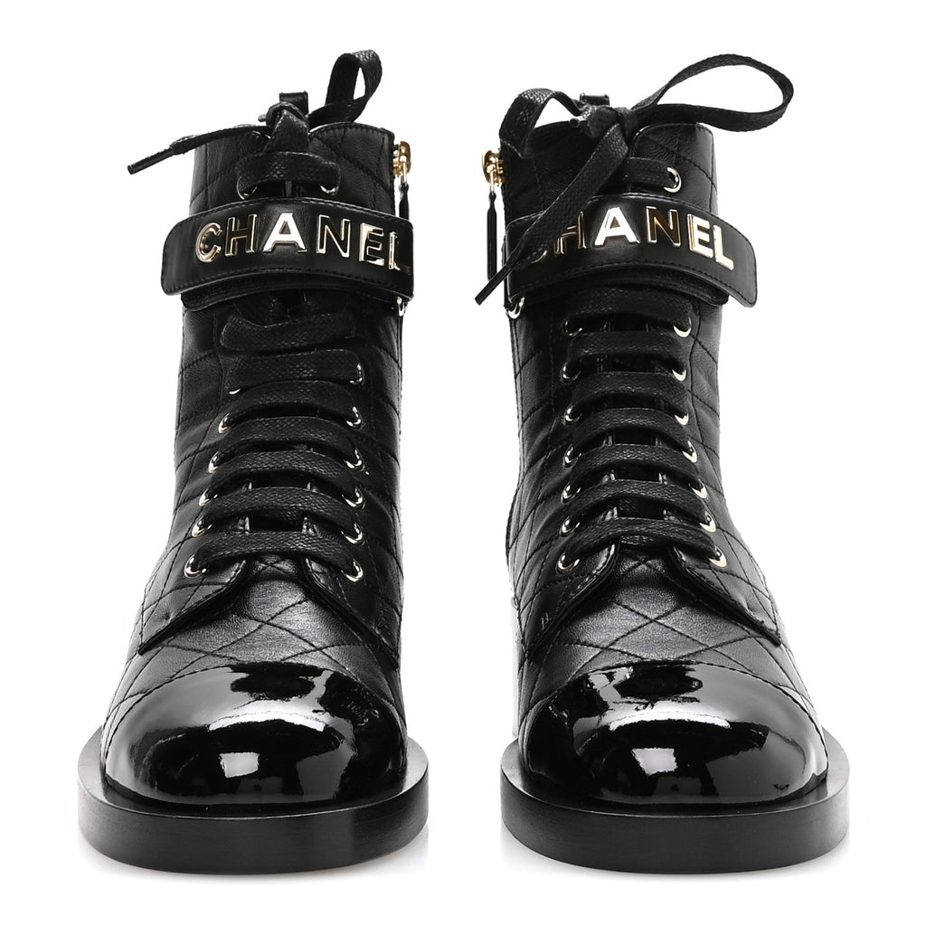 LAMBSKIN PATENT CALFSKIN QUILTED LOGO LACE UP COMBAT BOOTS BLACK