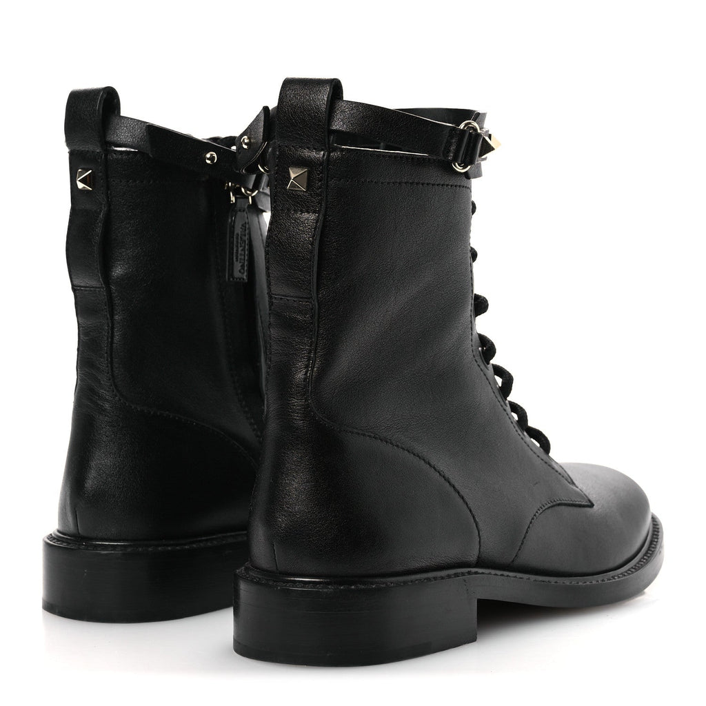 CALFSKIN ROCKSTUD COMBAT ANKLE BOOTS BLACK