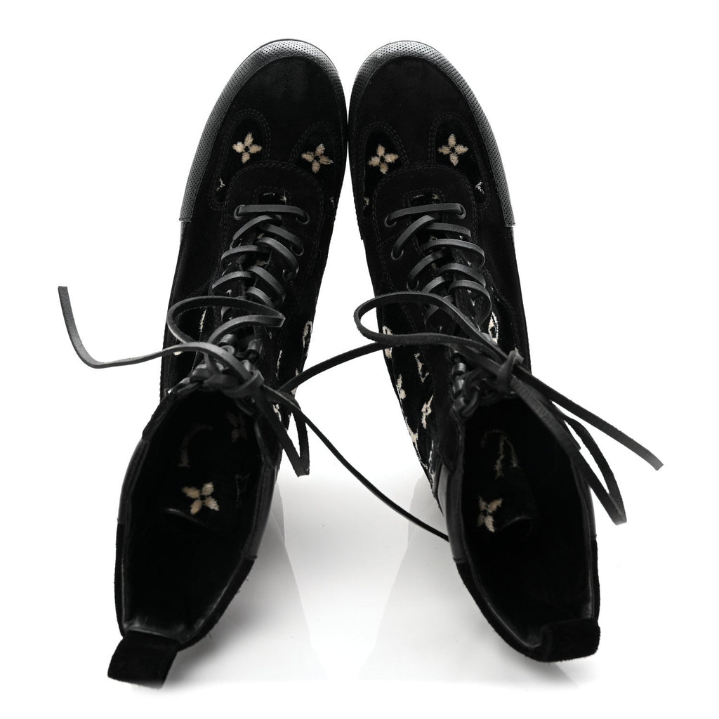 LOUIS VUITTON SUEDE CALFSKIN MONOGRAM LAUREATE PLATFORM DESERT BOOT BLACK