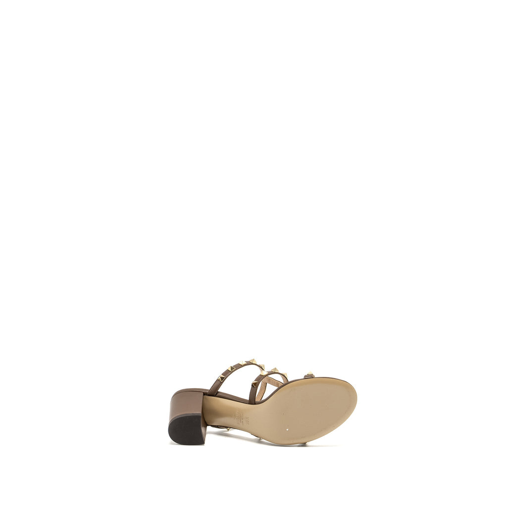 VALENTINO GARAVANI ROCKSTUD SLIDE SANDALS CALFSKIN BROWN