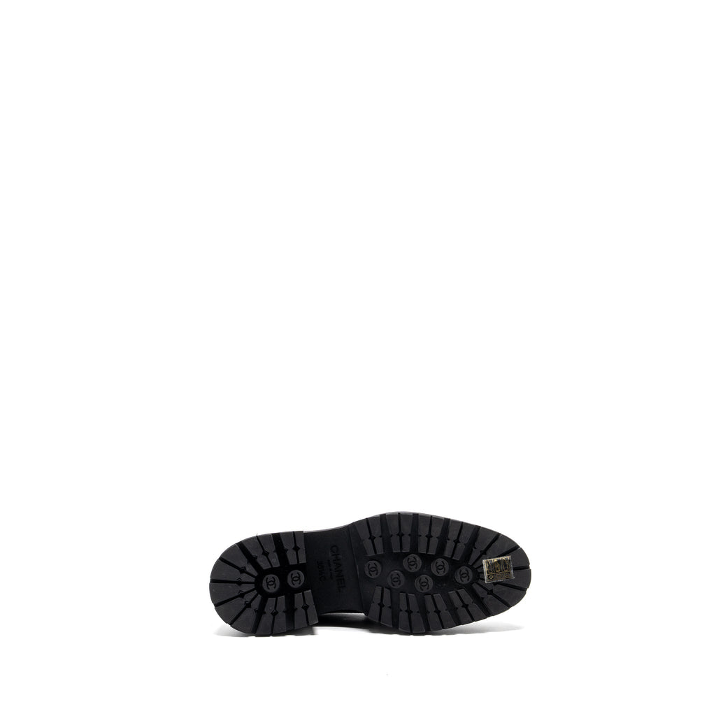 CHANEL CC LOGO LOAFER BLACK GHW