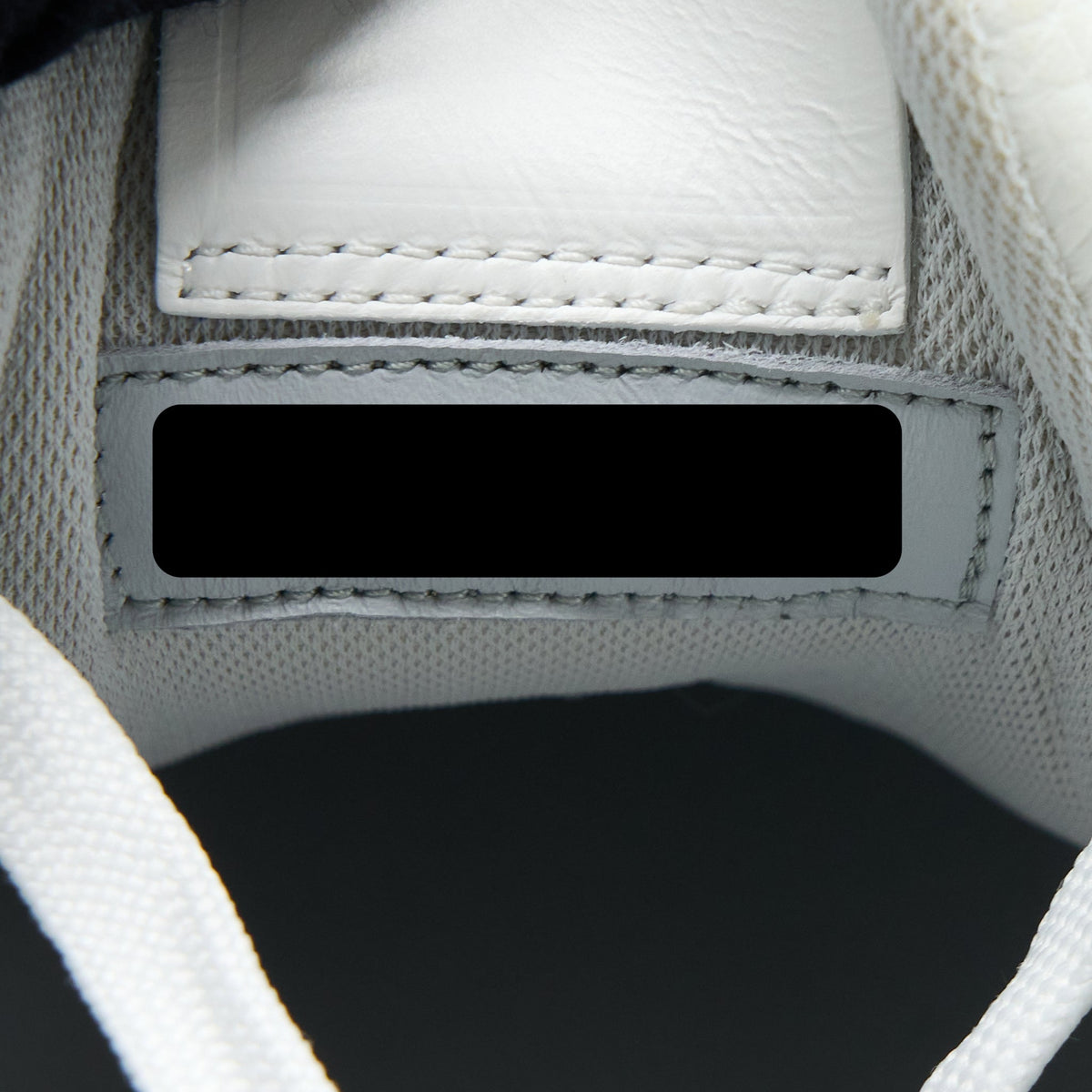 LOUIS VUITTON LOW TRAINER SNEAKER WHITE