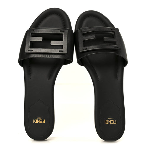 FENDI BAGUETTE FLAT SLIDE IN BLACK CALFSKIN