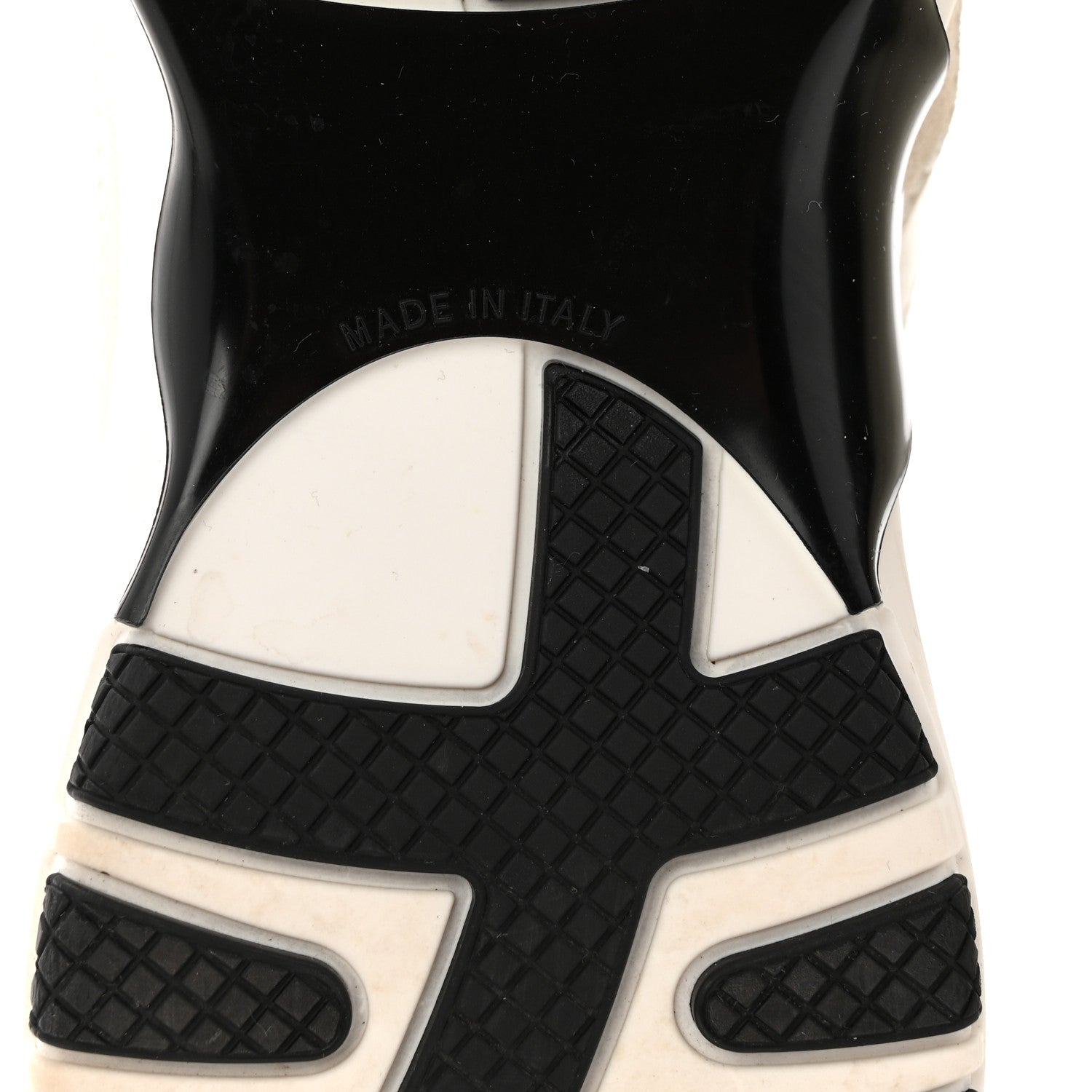 SUEDE CALFSKIN WOMENS CC SNEAKERS WHITE BLACK