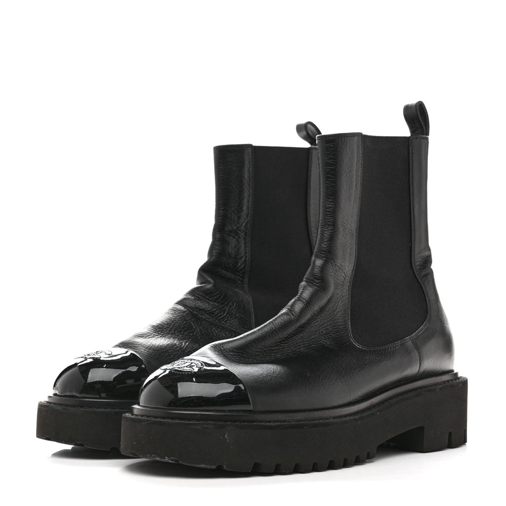 CRUMPLED CALFSKIN PATENT CAP TOE SHORT BOOTS BLACK