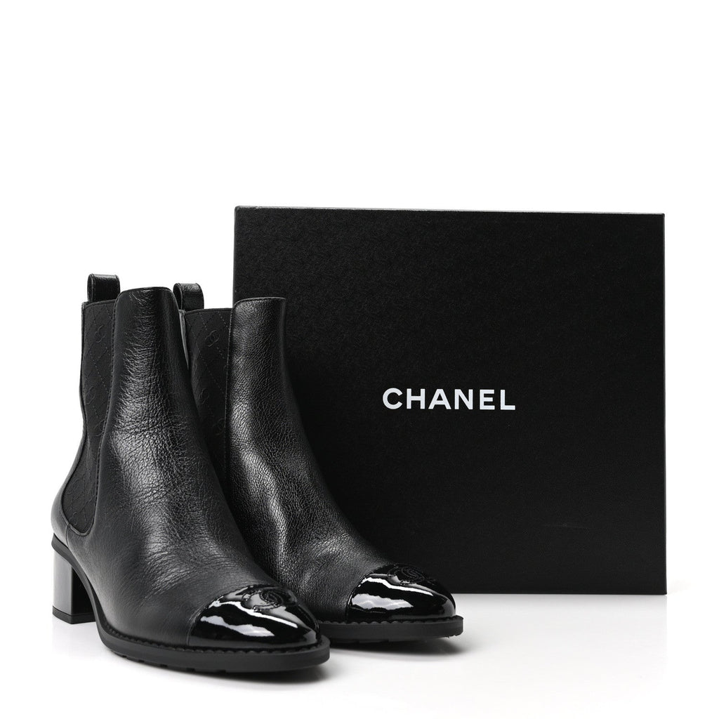 CALFSKIN PATENT CAP TOE CC SHORT BOOTS BLACK