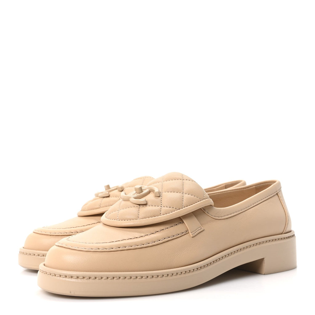 LAMBSKIN QUILTED CC TURNLOCK LOAFERS BEIGE