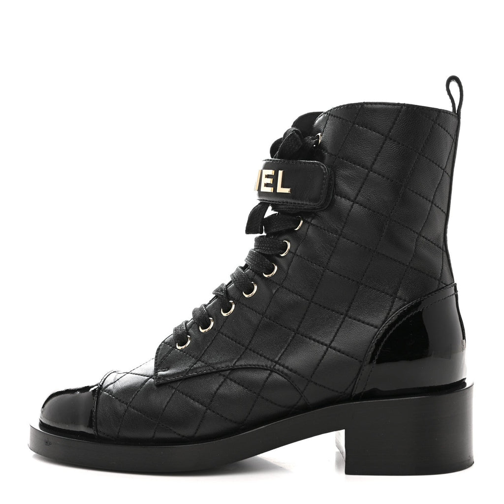 LAMBSKIN PATENT CALFSKIN QUILTED LOGO LACE UP COMBAT BOOTS BLACK