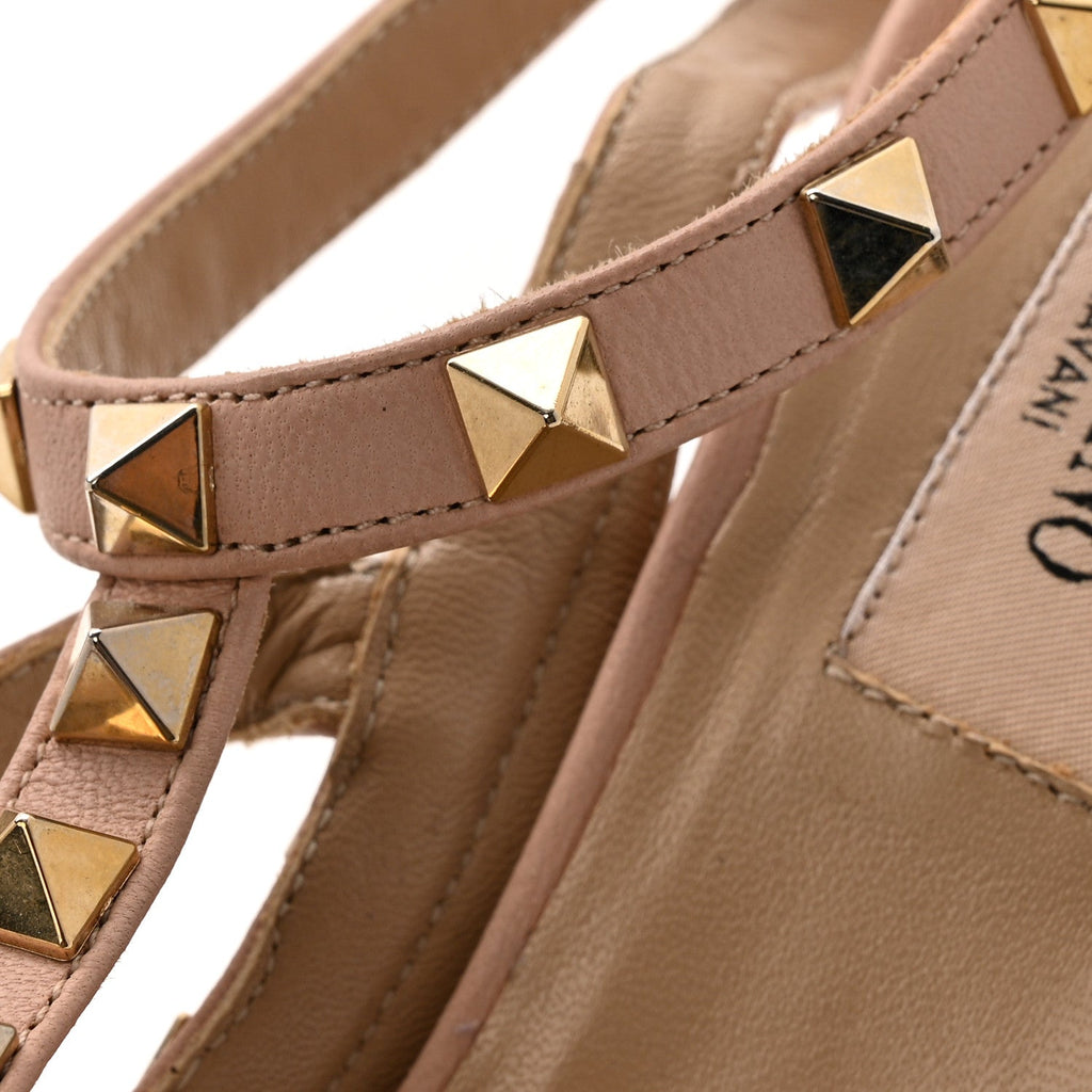 CALFSKIN NAPPA ROCKSTUD ANKLE STRAP PUMPS POUDRE
