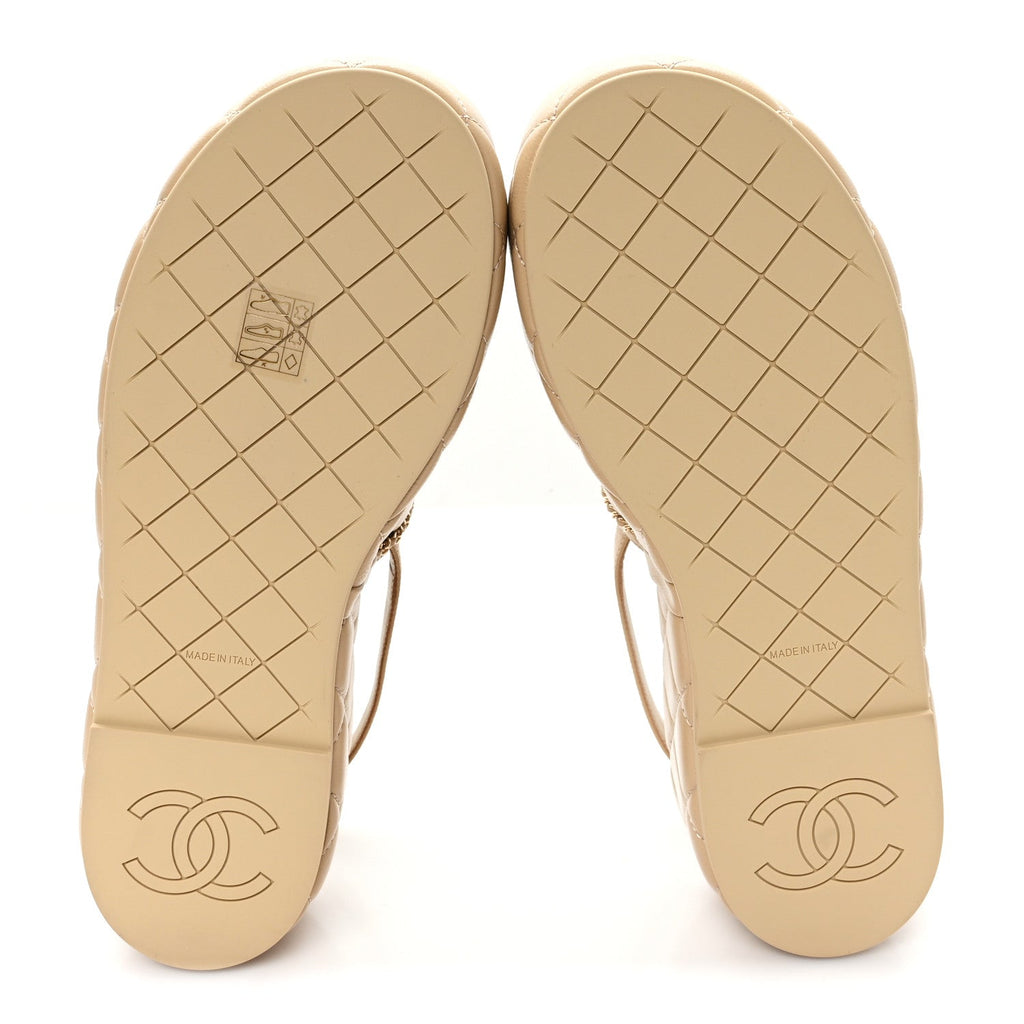 SHINY LAMBSKIN QUILTED CHAIN AROUND CC PLATFORM SANDALS BEIGE