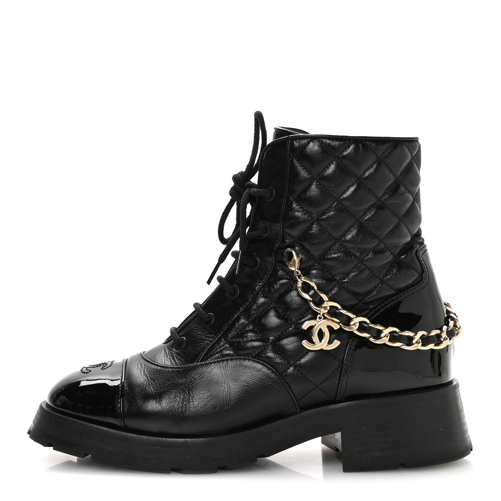 SHINY CALFSKIN PATENT QUILTED CHAIN LACE UP COMBAT BOOTS BLACK