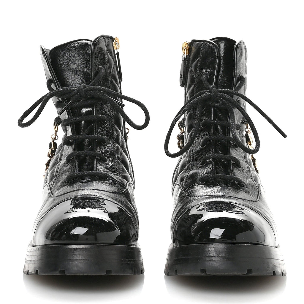 SHINY CALFSKIN PATENT QUILTED CHAIN LACE UP COMBAT BOOTS BLACK