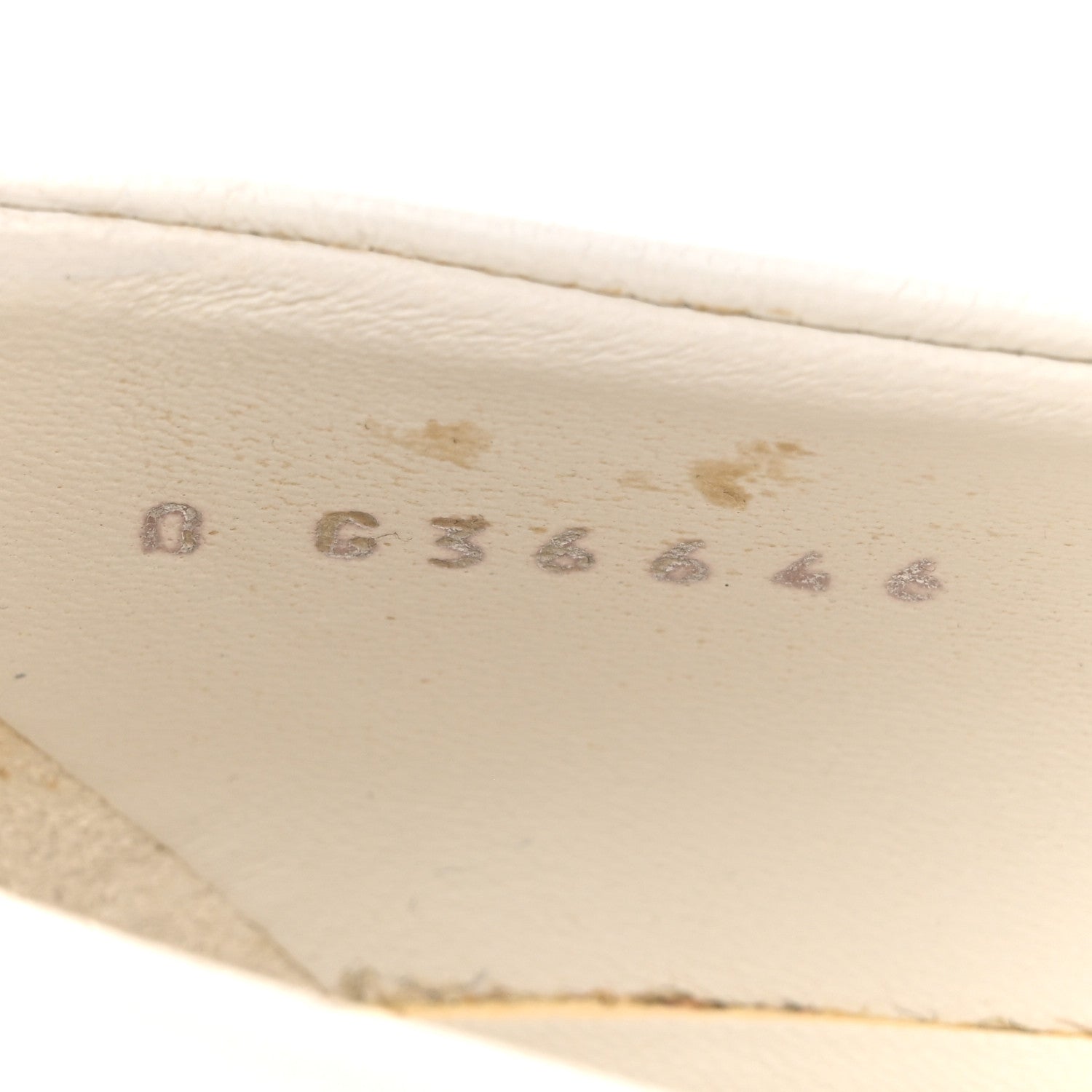 SHINY LAMBSKIN QUILTED CC TURNLOCK LOAFERS WHITE