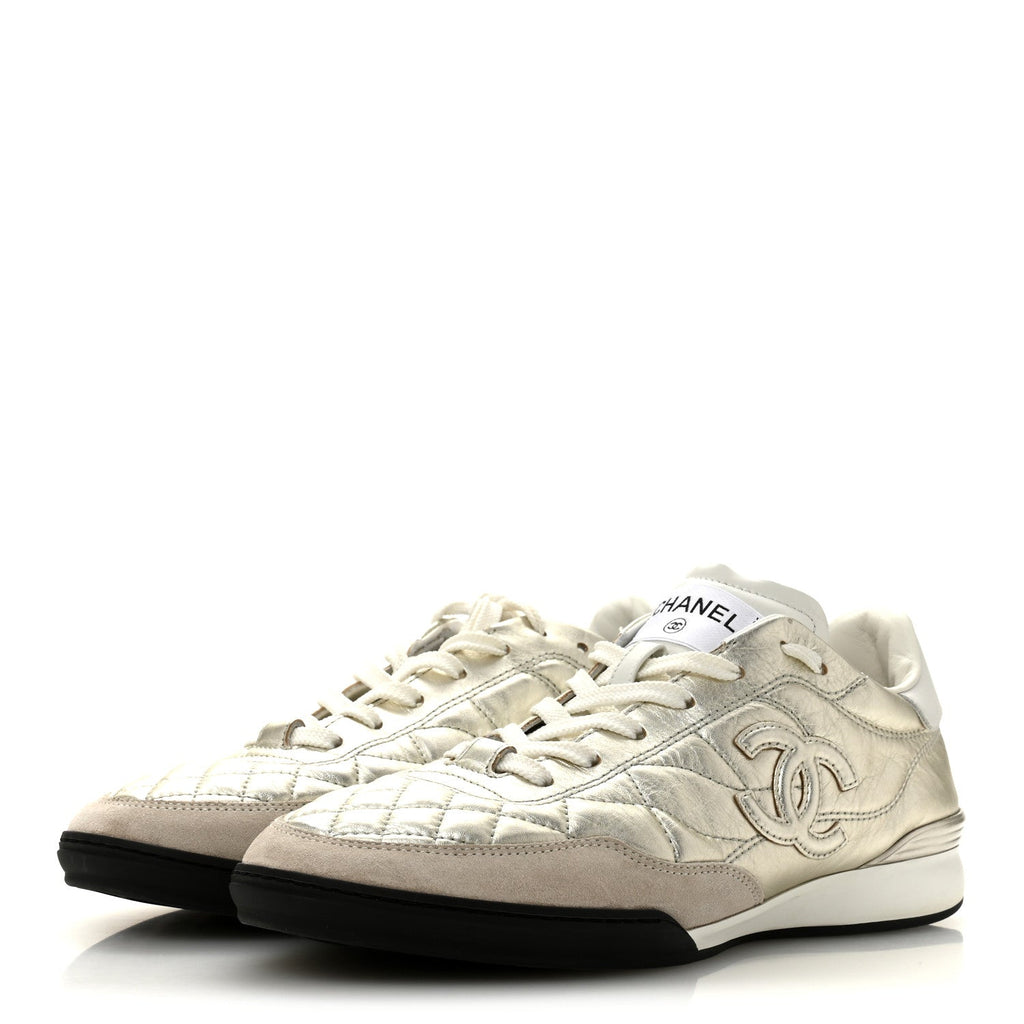 LAMINATED CALFSKIN SUEDE QUILTED WOMENS CC SNEAKERS SILVER WHITE GRAY