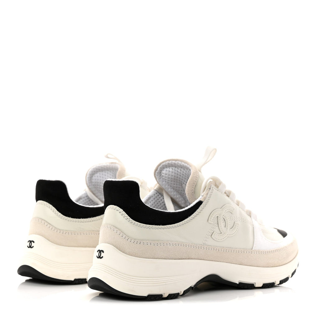 SUEDE CALFSKIN WOMENS CC SNEAKERS WHITE BLACK