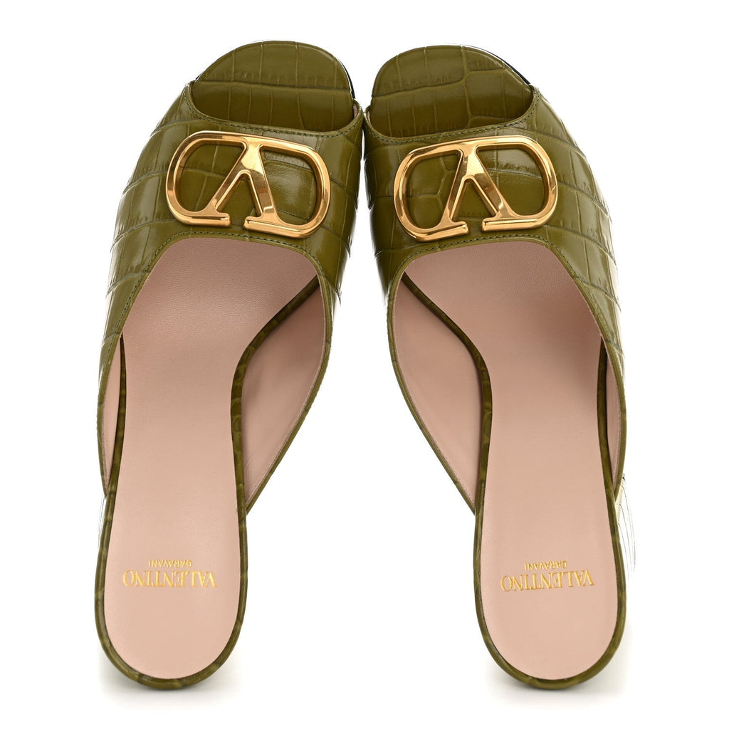 CALFSKIN PRINTED CROCODILE EFFECT VLOGO SIGNATURE 95MM SLIDE SANDALS GREEN