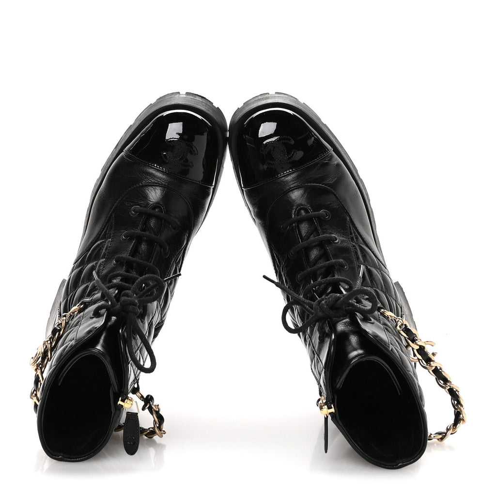 SHINY CALFSKIN PATENT QUILTED CHAIN LACE UP COMBAT BOOTS BLACK