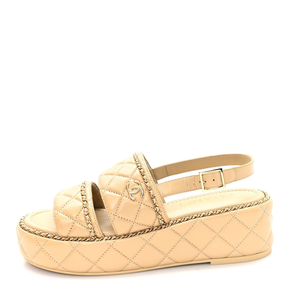 SHINY LAMBSKIN QUILTED CHAIN AROUND CC PLATFORM SANDALS BEIGE