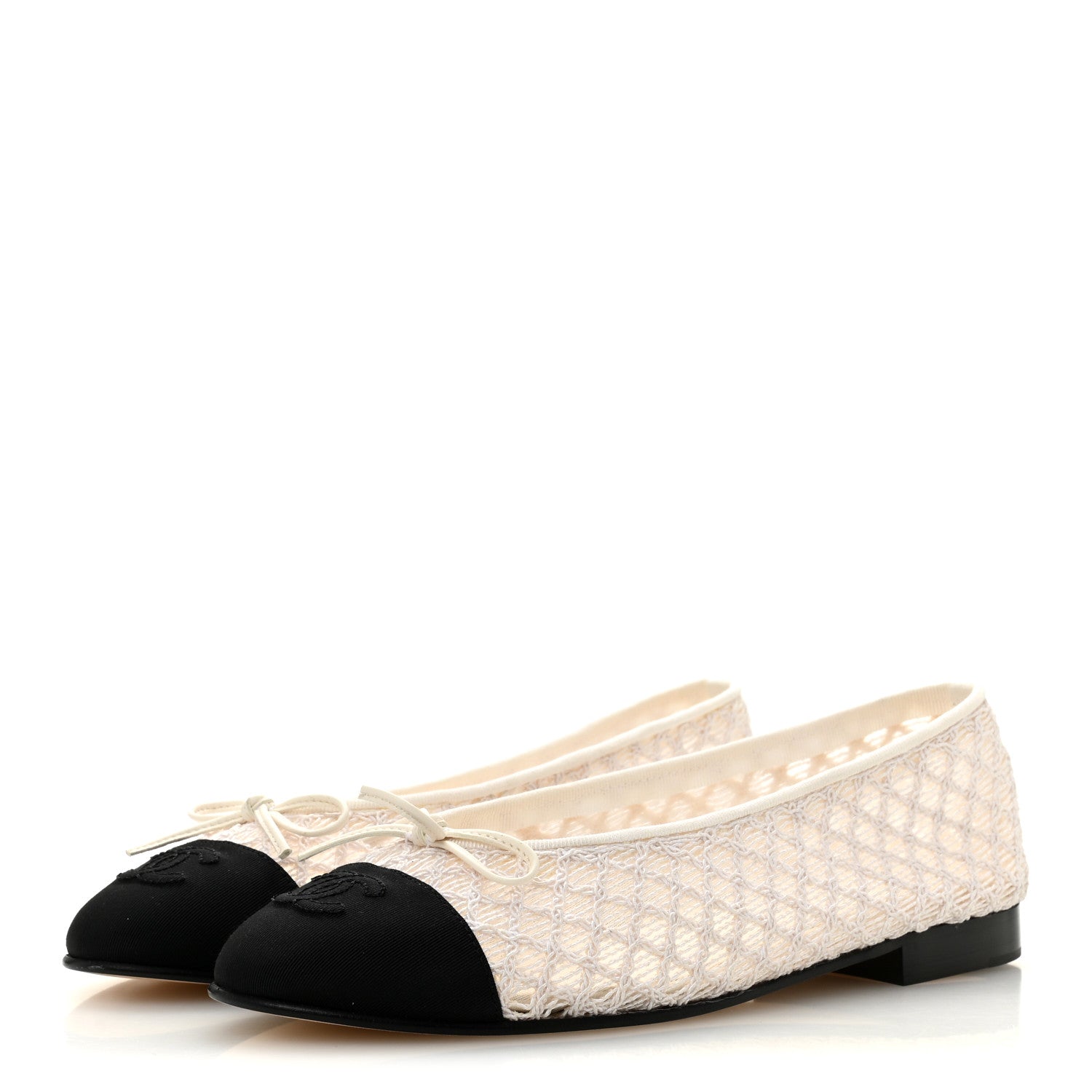 EMBROIDERED GROSGRAIN CAP TOE BALLERINA FLATS WHITE BLACK
