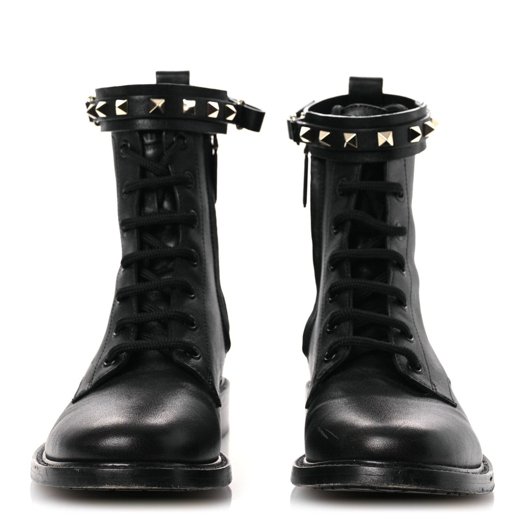 CALFSKIN ROCKSTUD COMBAT ANKLE BOOTS BLACK