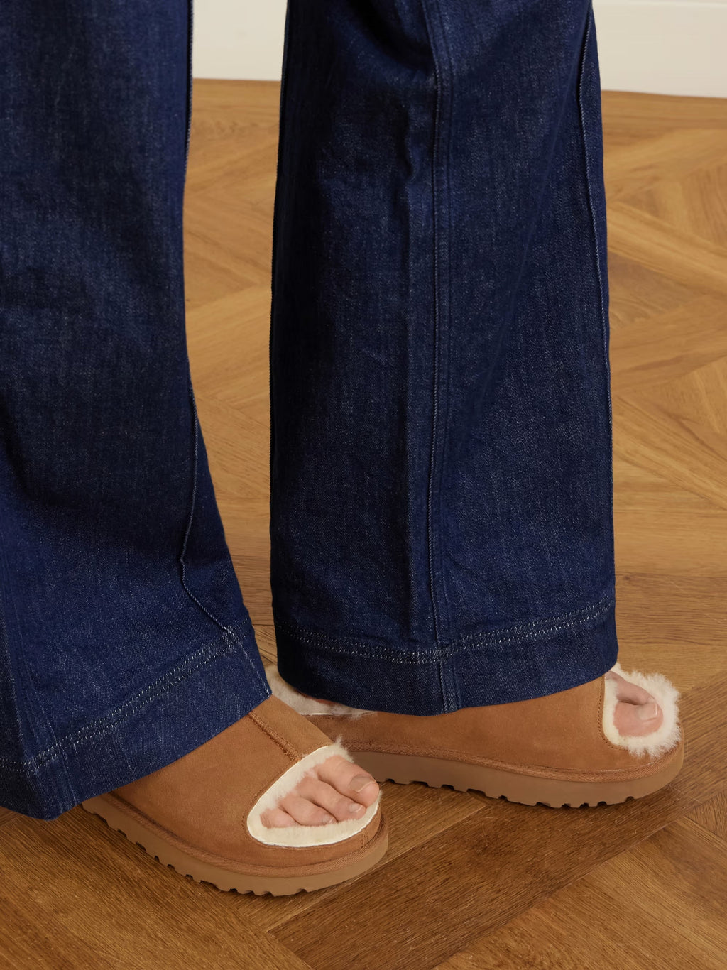 UGG GREENPORT SHEARLING SLIDES