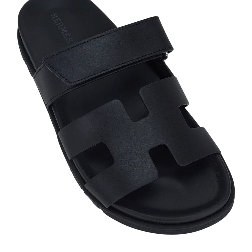 HERMÈS CHYPRE SANDAL IN BLACK CALFSKIN